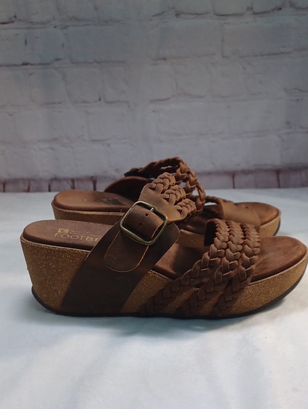 White Mountain  Womans Brown Braided Platform Cork Sandals sz 6  M